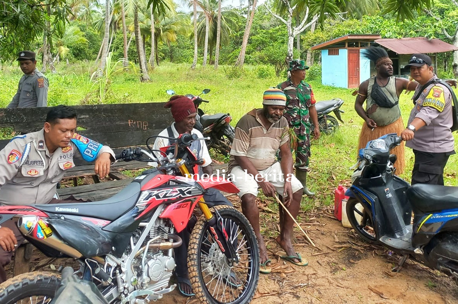 Cegah Gangguan Kamtibmas, Babinsa dan Bhabinkamtibmas Okaba Sweeping Miras