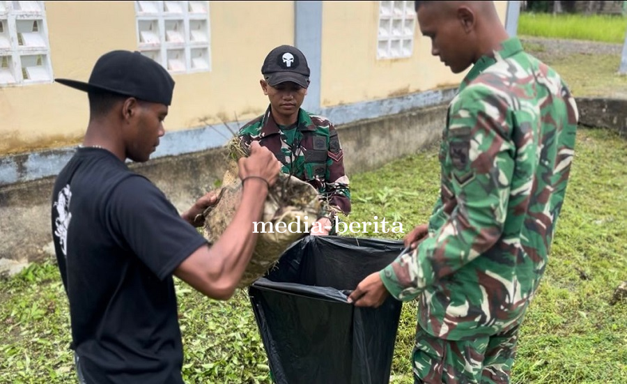 Sinergi Prajurit dan Rakyat: Yonif TP 809/NTM Gelar Karya Bakti Bersama Masyarakat di Gereja Wapoani