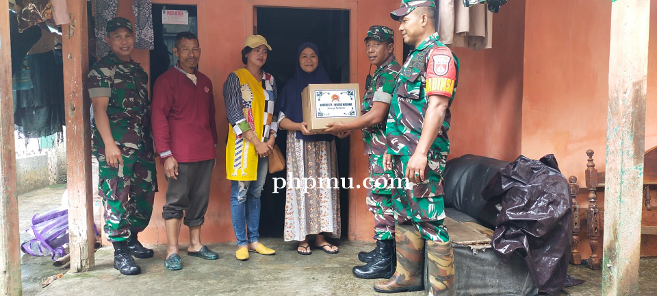 Salurkan Sembako Utuk Korban Tanah Longsor