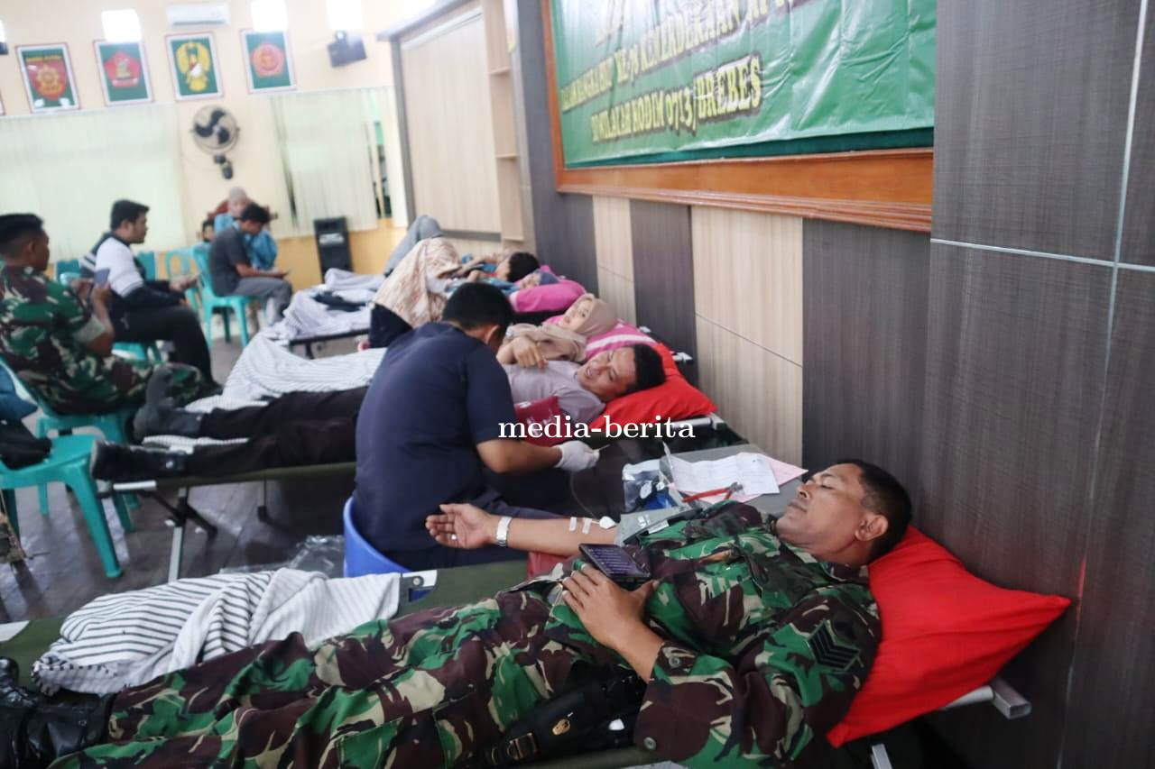 Donor Darah Bakti TNI di Brebes Peringati HUT RI Ke-78