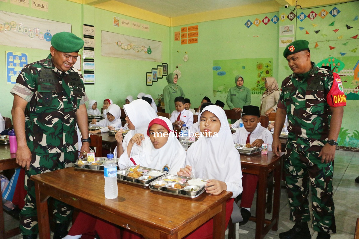 Launching PMB Untuk Pelajar di Sentani, Dandim Jayapura: Pemenuhan Gizi Sejak Dini Sangat Penting Un